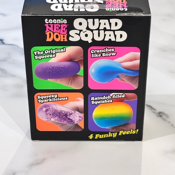 Teenie Nee Doh Quad Squad - Pink and Green Sensory Balls - Picture 2 of 3